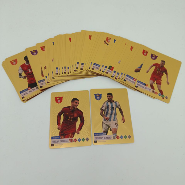 Коллекционные карточки Футбол Золото 2026 пластиковые, 55шт в колоде 9х6,5х1,9см, 10шт в дисплее 18,5х10,5х6,5см 3126-Gold