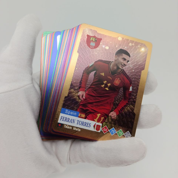 Коллекционные карточки Футбол Радуга 2026 пластиковые, 55шт в колоде 9х6,5х1,9см, 10шт в дисплее 18,5х10,5х6,5см 3126-Rainbow